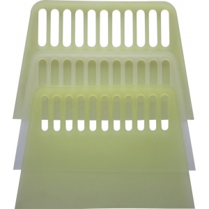 Plastic scraper
